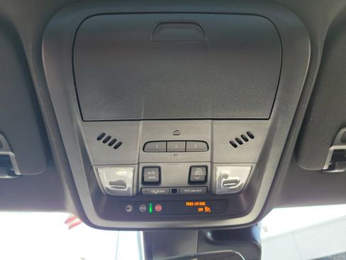 Used 2023 Cadillac XT4 Premium Luxury FWD image 32
