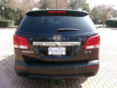 Used 2012 Kia Sorento EX w/ EX V6 Premium Pkg image 6