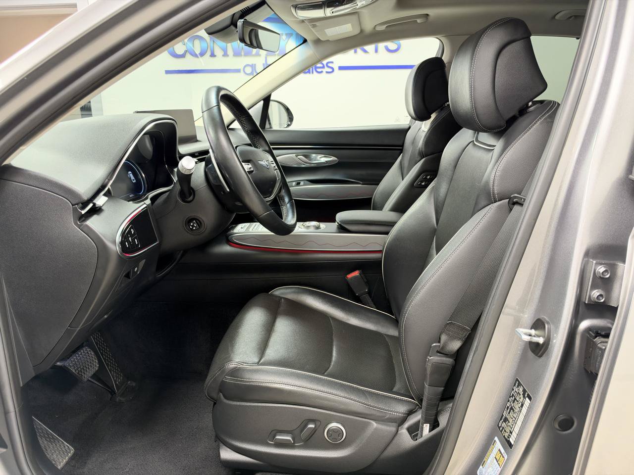 Used 2022 Genesis GV70 2.5T w/ Advanced Package AWD/4WD image 9