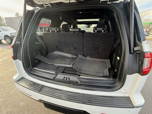 Used 2020 Lincoln Navigator Reserve w/ Luxury Package image 30