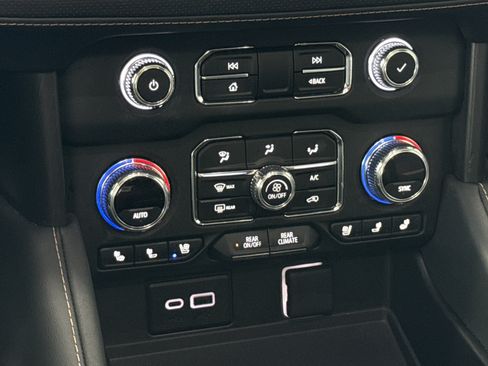 Used 2023 GMC Yukon AT4 w/ AT4 Premium Plus Package image 58