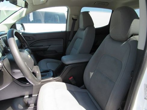 Used 2022 Chevrolet Colorado W/T w/ WT Convenience Package AWD/4WD image 13
