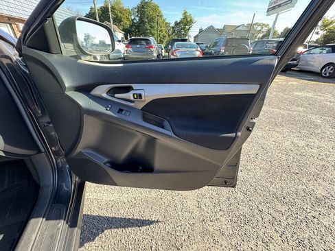 Used 2009 Toyota Matrix Base 4dr Wagon 4A image 55