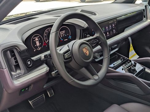 New 2026 Porsche Cayenne AWD/4WD image 4
