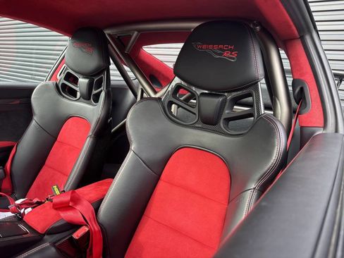 Used 2018 Porsche 911 GT2 RS image 12