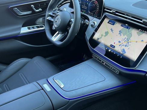 Used 2025 Mercedes-Benz E 53 AMG e 4MATIC Sedan image 15