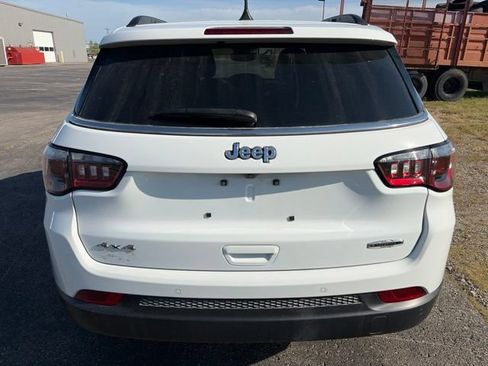 Used 2024 Jeep Compass Latitude AWD/4WD image 4