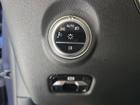 Certified 2025 Mercedes-Benz C 300 Sedan image 30