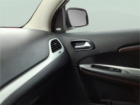 Used 2017 Dodge Journey GT image 19