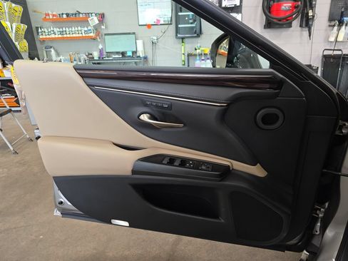 Used 2019 Lexus ES 350 w/ Premium Package FWD image 28