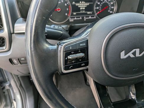 Used 2022 Kia Sorento S w/ Panoramic Sunroof Package image 17