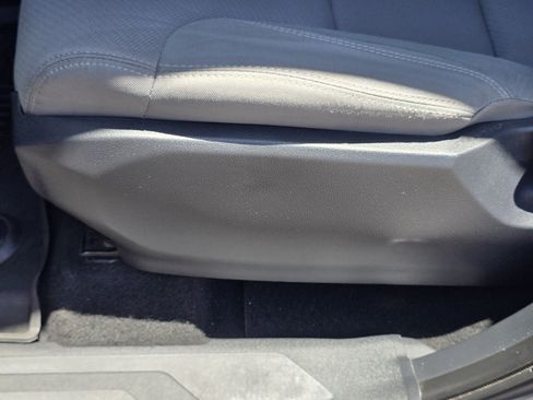 Used 2022 Toyota Tundra SR5 AWD/4WD image 18