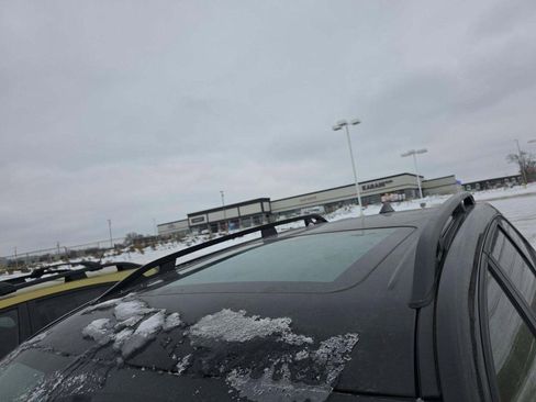 Used 2022 Subaru Forester Premium image 3