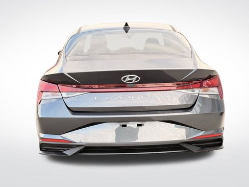 Used 2021 Hyundai Elantra SE image 7