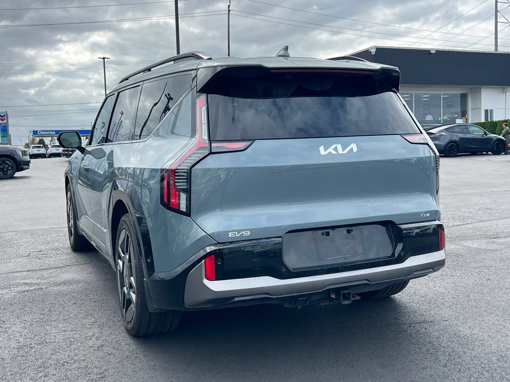 Certified 2024 Kia EV9 GT-Line AWD/4WD image 10