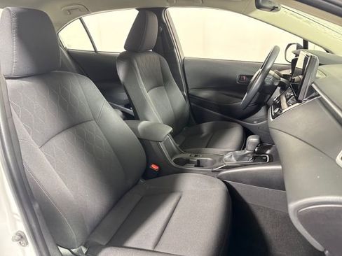 Used 2025 Toyota Corolla LE image 12