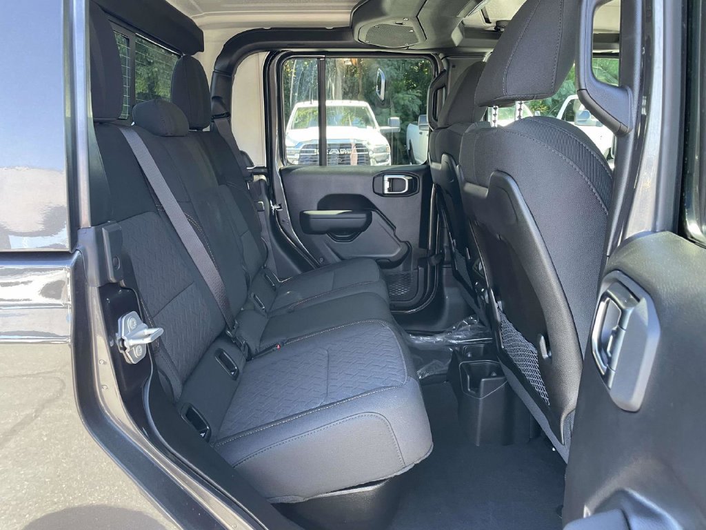 New 2027 Jeep Gladiator Mojave AWD/4WD image 17