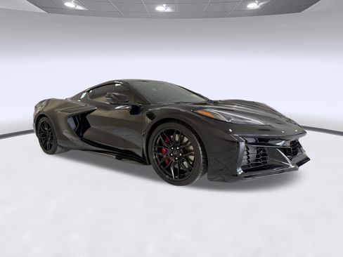 Used 2026 Chevrolet Corvette Z06 RWD image 6