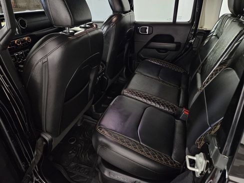 Used 2023 Jeep Wrangler Unlimited Sahara AWD/4WD image 24