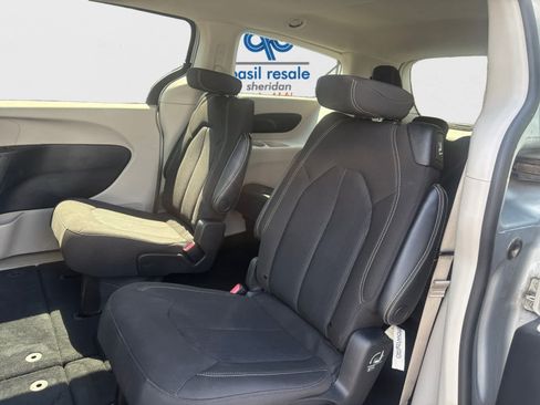 Used 2023 Chrysler Voyager LX FWD image 16