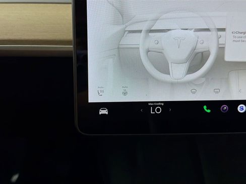 Used 2021 Tesla Model Y Long Range image 35