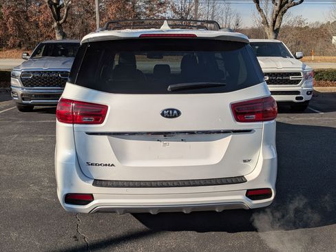 Used 2020 Kia Sedona SX image 8