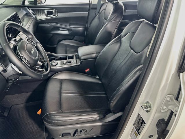 Used 2023 Kia Sorento EX AWD/4WD image 15
