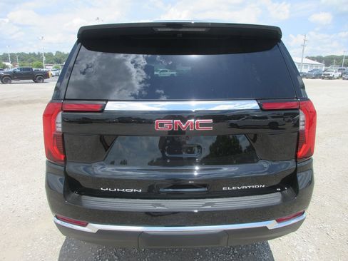 New 2026 GMC Yukon XL Elevation w/ Elevation Premium Package AWD/4WD image 5