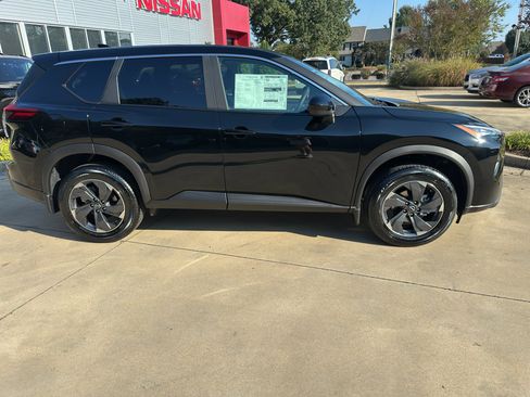 New 2026 Nissan Rogue SV image 2