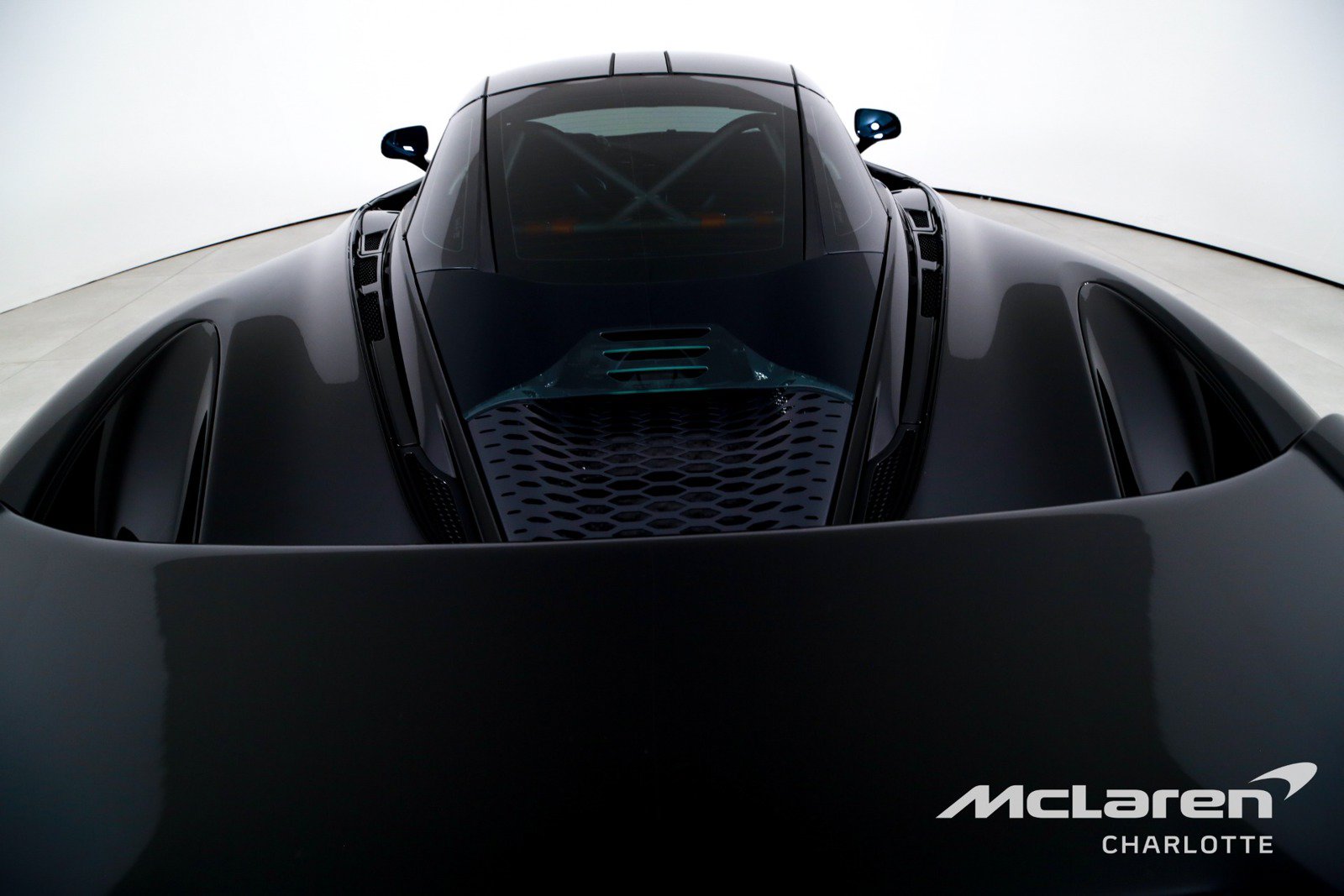 Used 2024 McLaren 750S RWD image 22