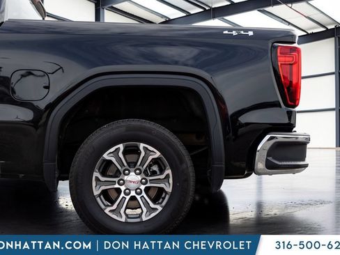 Used 2025 GMC Sierra 1500 SLT AWD/4WD image 32