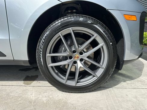 Used 2026 Porsche Macan AWD/4WD image 15