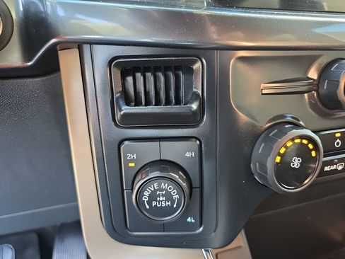 Used 2024 Ford F150 STX w/ Equipment Group 201A FX4 AWD/4WD image 18