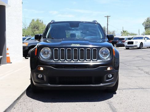 Used 2018 Jeep Renegade Latitude FWD image 17