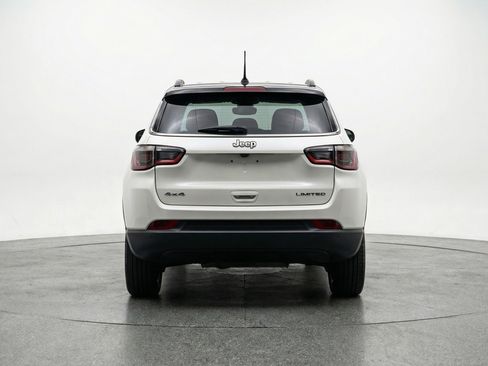 Used 2025 Jeep Compass Limited image 7