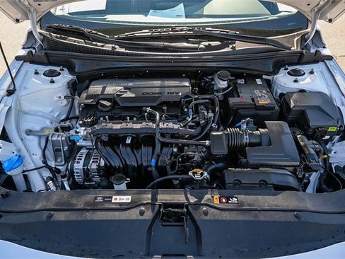 Certified 2025 Hyundai Elantra Sport image 28