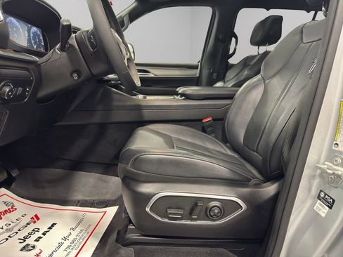 Used 2024 Jeep Wagoneer Series II w/ Convenience Group I image 19