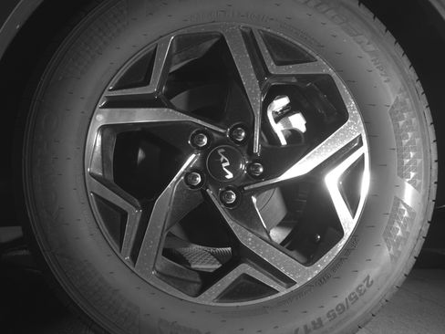 Used 2025 Kia Sportage LX image 14