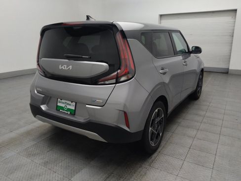 Used 2025 Kia Soul EX image 9