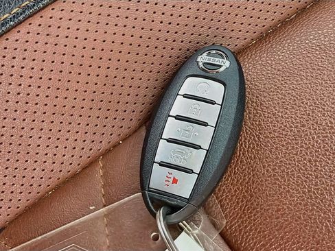 Used 2017 Nissan Rogue SL w/ SL Premium Package AWD/4WD image 37