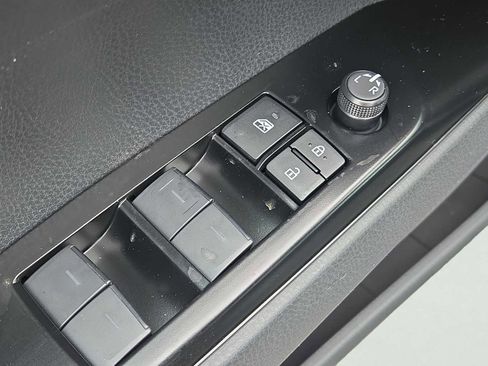 New 2026 Toyota Camry Hybrid image 11