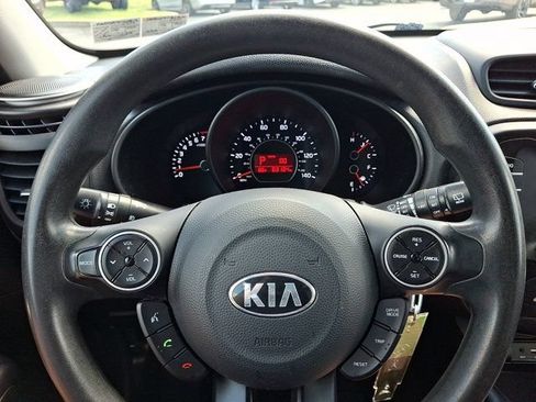 Used 2019 Kia Soul + FWD image 23