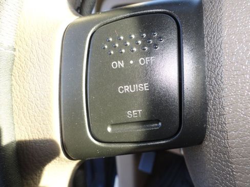 Used 2005 Dodge Ram 1500 Truck SLT image 14