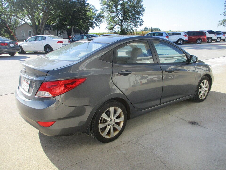 Used 2012 Hyundai Accent GLS w/ Premium Pkg 3 FWD image 15