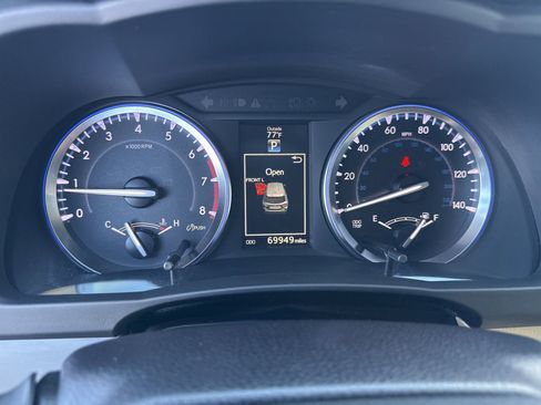 Used 2016 Toyota Highlander Limited image 30