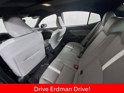 Certified 2025 Toyota Camry SE w/ Convenience Package image 10