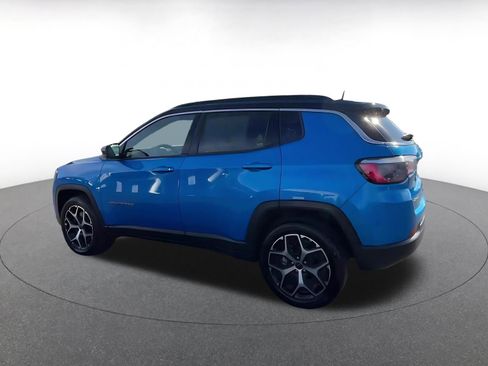 Used 2025 Jeep Compass Limited AWD/4WD image 10