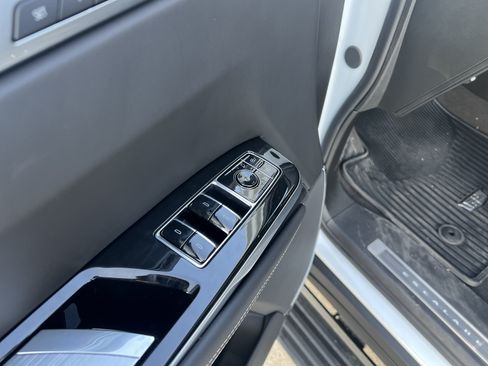 Used 2026 Cadillac Escalade Platinum Sport w/ LPO, ONYX Package AWD/4WD image 13