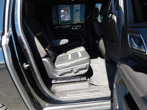 Used 2021 GMC Yukon XL AT4 w/ AT4 Premium Plus Package AWD/4WD image 23