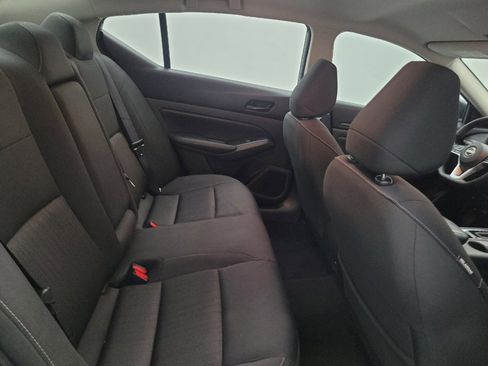 Used 2025 Nissan Altima 2.5 SV FWD image 19